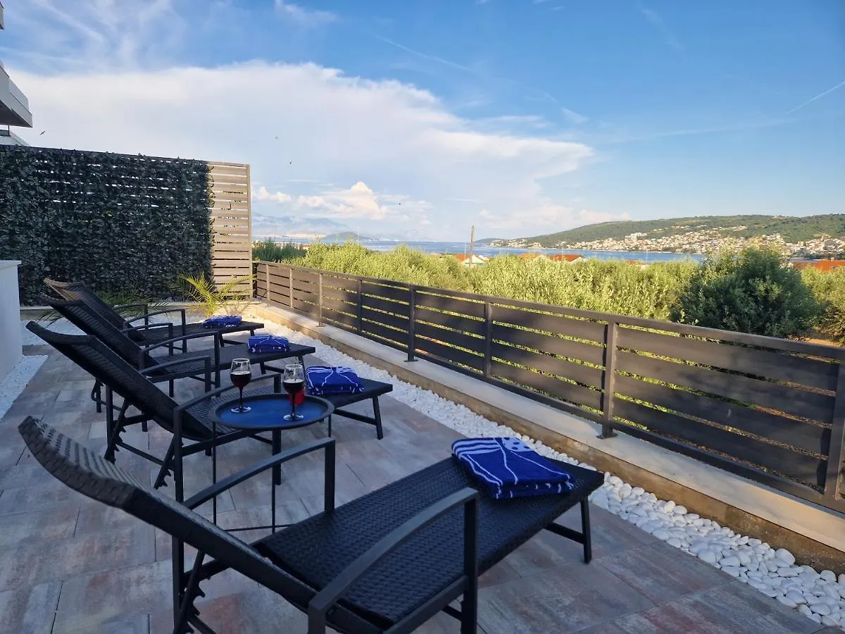 Apartman Marcelina 1 With Private Pool Trogir 0*,