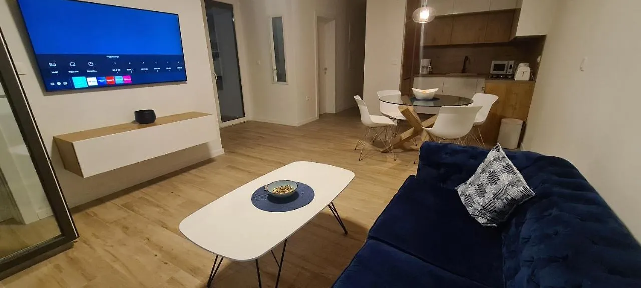 Apartman Marcelina 1 With Private Pool Trogir