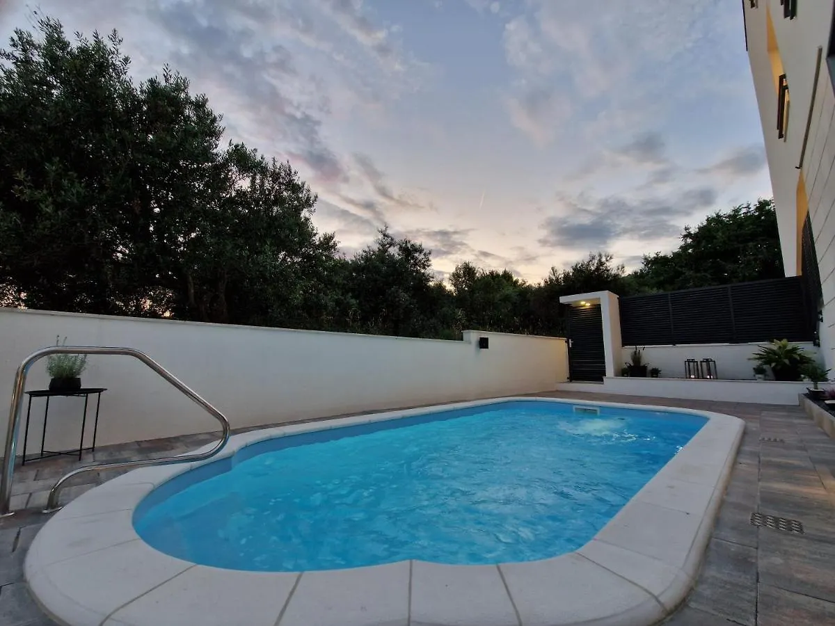 Appartement Apartman Marcelina 1 With Private Pool Trogir Croatie