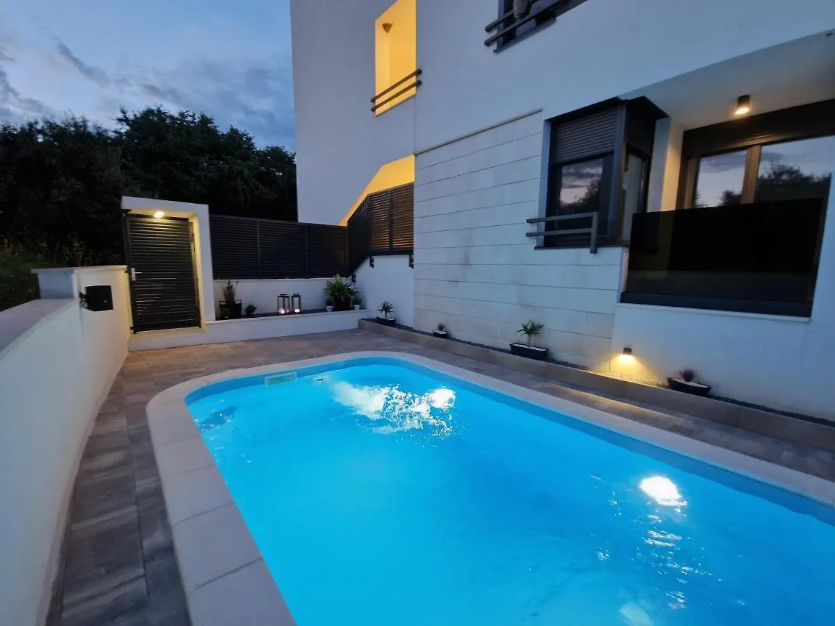 Appartement Apartman Marcelina 1 With Private Pool Trogir