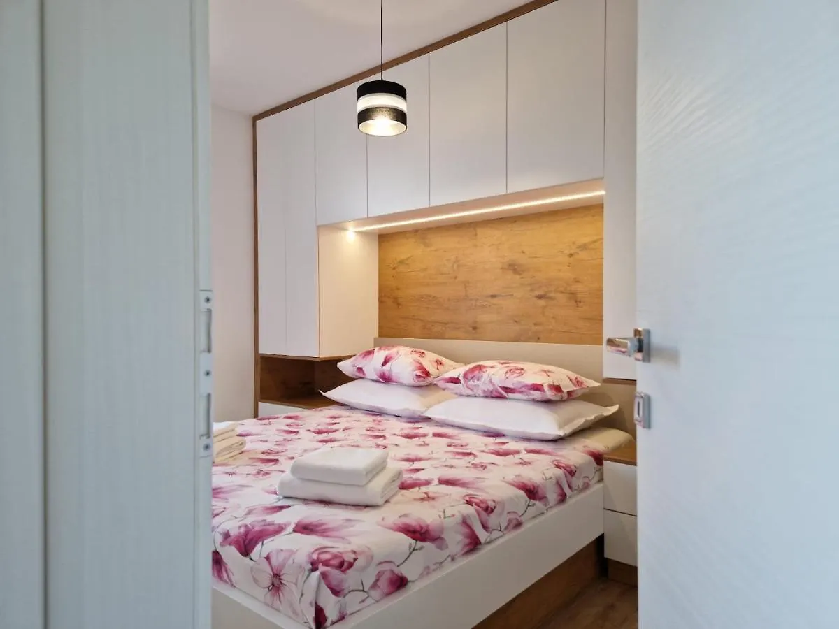 Appartement Apartman Marcelina 1 With Private Pool Trogir